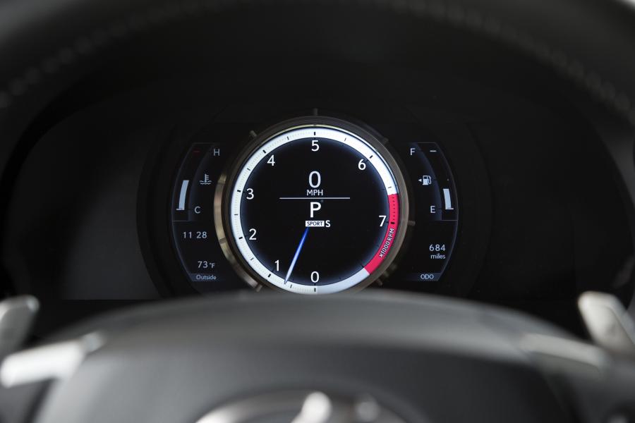 Панель приборов Lexus IS350 AWD F-Sport 2016 года  (NA) (фото 3 из 40)